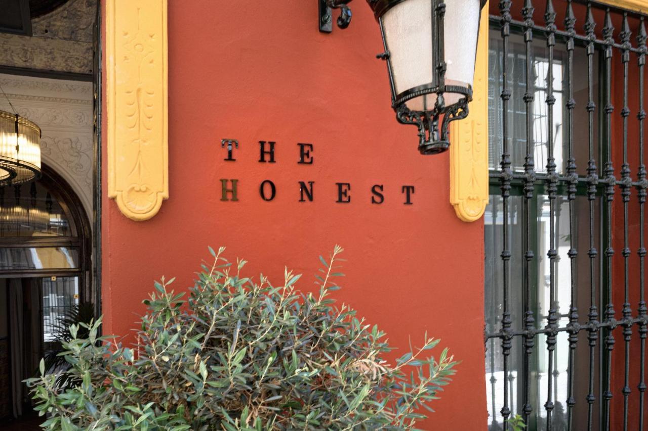 The Honest Hotel & Apartments Sevilla Bagian luar foto