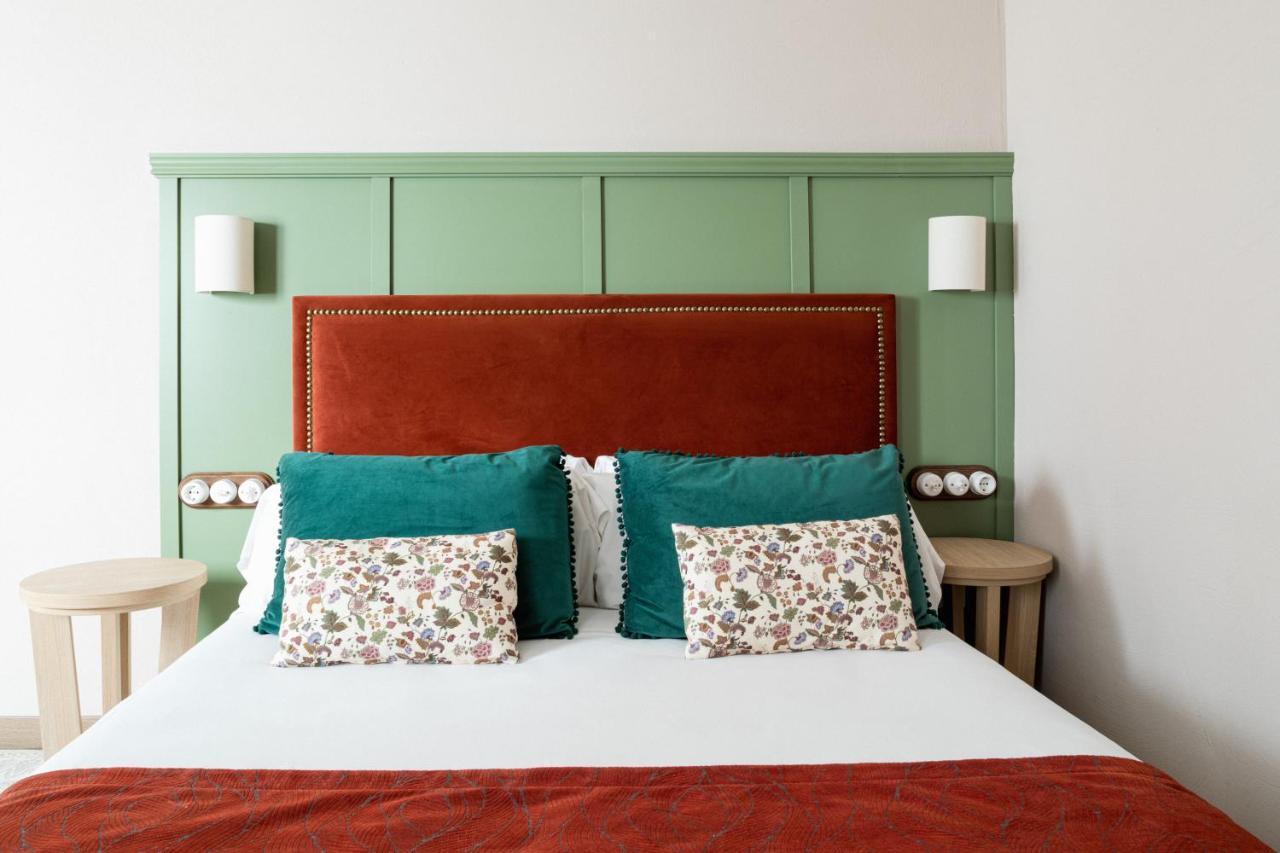 The Honest Hotel & Apartments Sevilla Bagian luar foto
