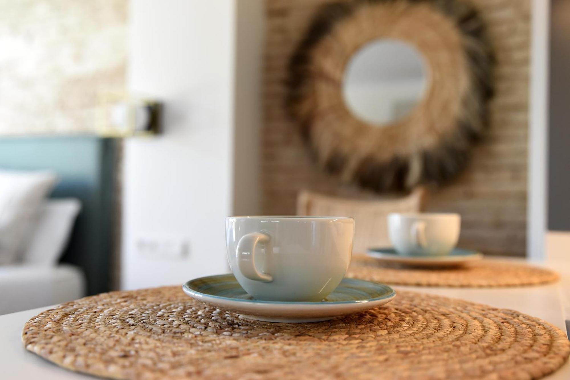 The Honest Hotel & Apartments Sevilla Bagian luar foto