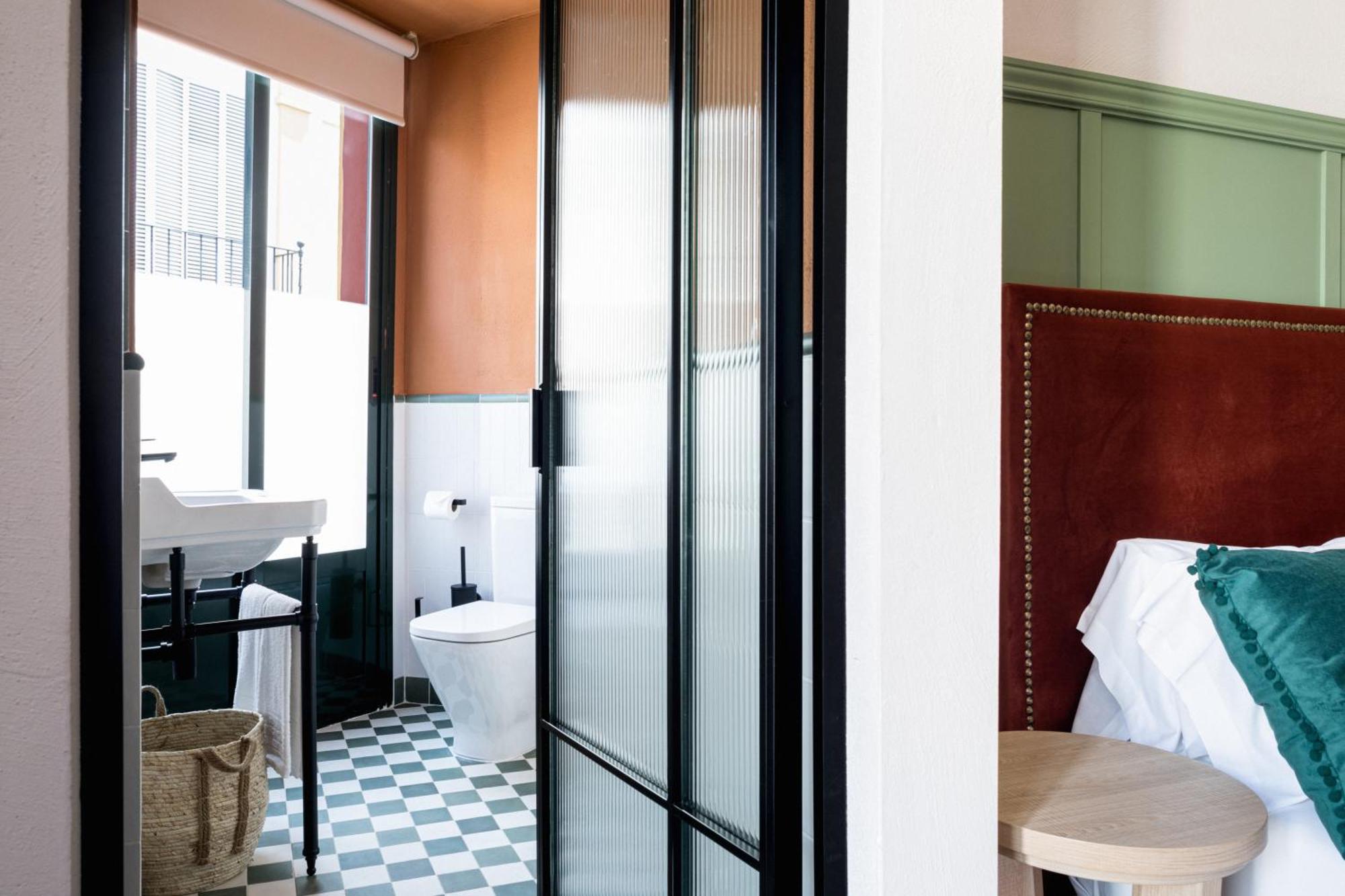 The Honest Hotel & Apartments Sevilla Bagian luar foto