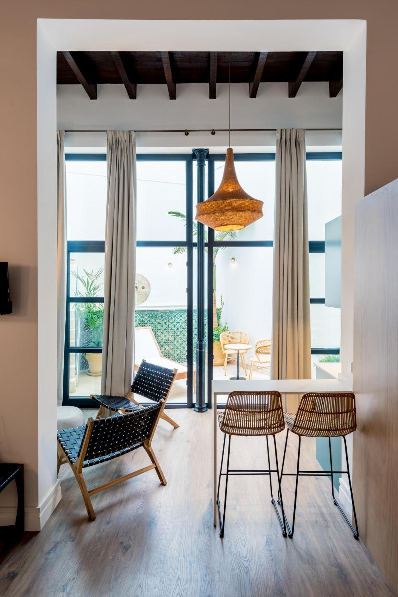 The Honest Hotel & Apartments Sevilla Bagian luar foto